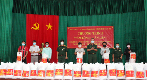 Chương trình “Tấm lòng quân dân” đến với người dân huyện Bàu Bàng