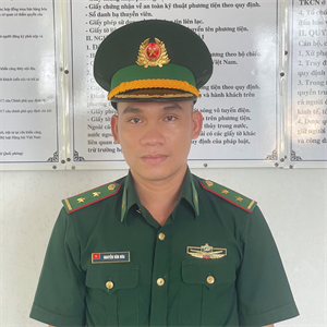 Trung úy Nguyễn Văn Hòa kịp thời cứu người bị đuối nước