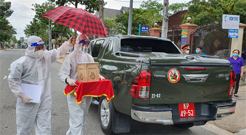 Bộ CHQS tỉnh BR-VT đưa tro cốt bệnh nhân tử vong do Covid-19 về địa phương