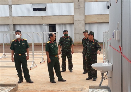 Bộ CHQS tỉnh Bình Phước kiểm tra Bệnh viện dã chiến điều trị Covid-19 thị xã Bình Long