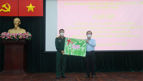 Huyện Hóc Môn gặp gỡ, chia tay lực lượng Quân đội hỗ trợ phòng, chống dịch