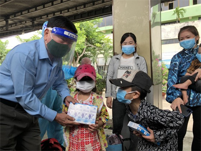 Chuyến tàu về quê nặng nghĩa tình