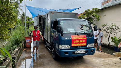 Những chuyến xe nặng nghĩa đồng bào