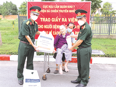 Bệnh viện dã chiến truyền nhiễm số 5: Những kinh nghiệm thu dung, điều trị bệnh nhân Covid-19