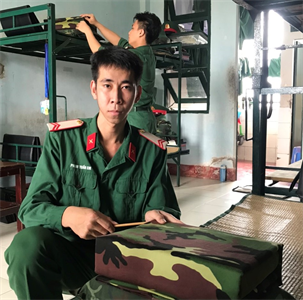Học viên tiết kiệm phụ cấp giúp đỡ gia đình