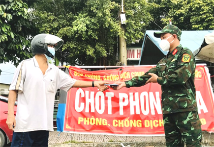 Chiến sĩ nhặt được của rơi ở chốt gác, trả lại người dân