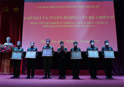 Thành phố Thuận An, tỉnh Bình Dương gặp mặt, tuyên dương cán bộ, chiến sĩ hoàn thành nhiệm vụ phòng, chống dịch