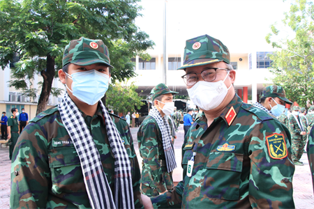 Quận 6 tiễn bộ đội hoàn thành nhiệm vụ chống dịch trở về đơn vị