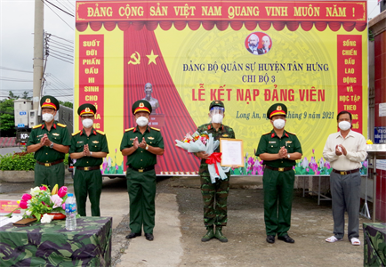 Giữ vững “trận địa” tư tưởng, xây dựng LLVT tỉnh Long An vững mạnh