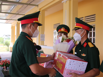 Trung đoàn Gia Định gặp mặt cán bộ, chiến sĩ hoàn thành nhiệm vụ tăng cường phòng, chống dịch Covid-19