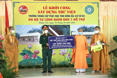 Bộ Tư lệnh Quân khu 7 hỗ trợ xây dựng thư viện Trường Trung cấp Phật học tỉnh Đồng Nai