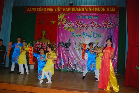 Lữ đoàn 23 Thông tin tổ chức đón giao thừa trực tuyến