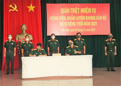 Trung đoàn 174 khai mạc huấn luyện cán bộ dự bị động viên