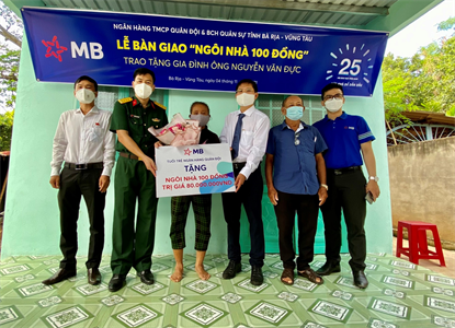 Bộ CHQS tỉnh BR-VT bàn giao “Ngôi nhà 100 đồng”