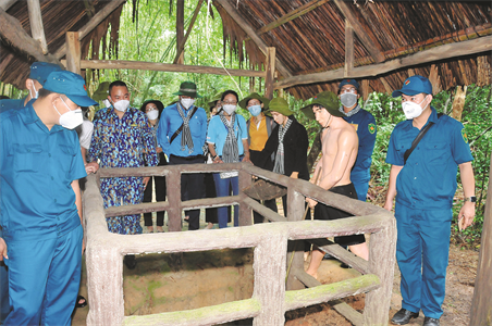 Địa đạo Củ Chi “địa chỉ đỏ” giáo dục quốc phòng và an ninh