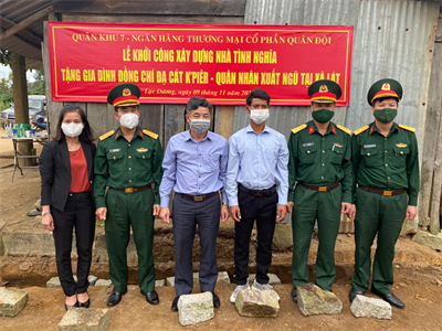 Huyện Lạc Dương, tỉnh Lâm Đông khởi công xây dựng nhà tình nghĩa cho quân nhân xuất ngũ