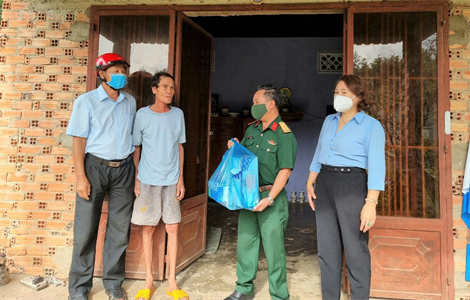 LLVT tỉnh Bình Phước tích cực vận động Nhân dân phòng, chống dịch Covid-19