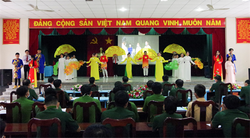 Ban CHQS huyện Đức Hòa, tỉnh Long An đa dạng hóa hình thức đưa luật vào thực tiễn