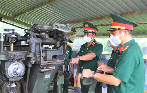 Thiếu tướng Đỗ Văn Bảnh thăm, kiểm tra Tiểu đoàn 1, Lữ đoàn 77