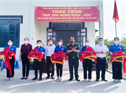 Trao "Nhà tình nghĩa quân - dân" cho quân nhân có hoàn cảnh khó khăn