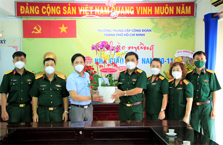 Bộ Tư lệnh Quân khu 7 chúc mừng Ngày Nhà giáo Việt Nam 20-11