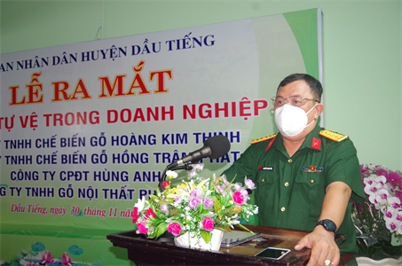 Ra mắt 4 đơn vị tự vệ trong doanh nghiệp chưa có tổ chức Đảng