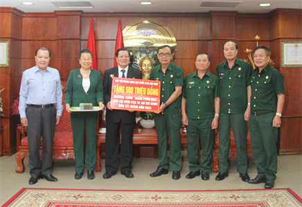 Hội Cựu chiến binh Thành phố Hồ Chí Minh tiếp nhận hỗ trợ khắc phục hậu quả do dịch Covid-19