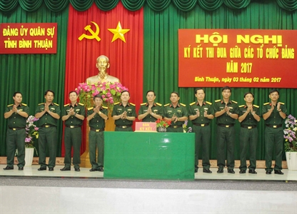 Đảng bộ quân sự tỉnh Bình Thuận: ký kết công tác thi đua trong Đảng