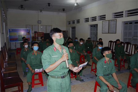 Sư đoàn 5 tư vấn nghề, giới thiệu việc làm cho bộ đội chuẩn bị xuất ngũ