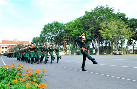 Bộ Tư lệnh TPHCM chào cờ đầu năm 2022