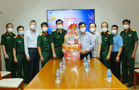 Thiếu tướng Võ Văn Thi thăm, chúc Tết các bệnh viện