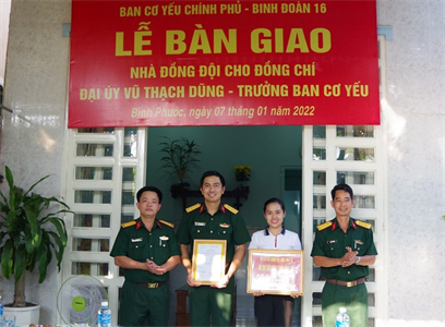 Binh đoàn 16 tặng “Nhà đồng đội” cho quân nhân hoàn cảnh khó khăn