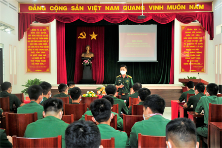 Bộ Tư lệnh TP.HCM đối thoại dân chủ với chiến sĩ chuẩn bị xuất ngũ