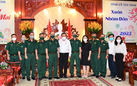 Thiếu tướng Du Trường Giang chúc Tết các đơn vị, địa phương trên địa bàn tỉnh Tây Ninh