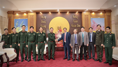 Trung tướng Trần Hoài Trung, Chính ủy Quân khu 7 đến thăm, chúc Tết Tỉnh ủy, UBND tỉnh Lâm Đồng