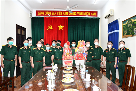 Thiếu tướng Nguyễn Văn Hiệu chúc Tết các đơn vị Toà án, Viện kiểm sát Quân sự