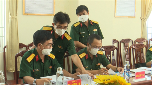 Bộ CHQS tỉnh Bình Dương kiểm tra công tác tuyển quân năm 2022 tại thành phố Thuận An