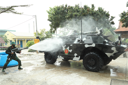 Quân đoàn 4 tập huấn cán bộ chuyên ngành Hóa học