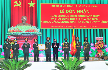 Bộ Tư lệnh TP.HCM đón nhận Huân chương Chiến công hạng Nhất