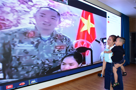 Giao lưu với Bệnh viện dã chiến cấp 2 số 3 Việt Nam tại Nam Xu Đăng