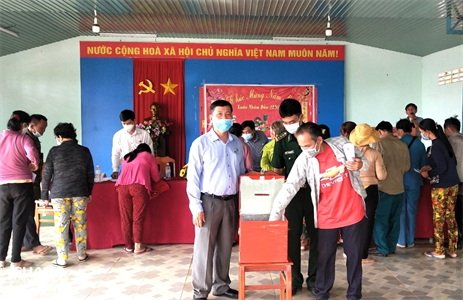 Bàn giao nhà cho 29 hộ dân tại khu dân cư biên giới Chàng Riệc