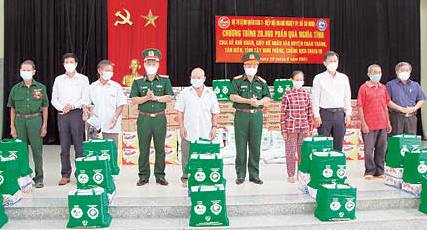 Kết quả và kinh nghiệm công tác Đảng, công tác chính trị trong phòng, chống dịch Covid-19 của LLVT Quân khu 7
