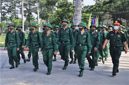 Sư đoàn 317 tiếp nhận chiến sĩ mới nhanh gọn, chu đáo, an toàn