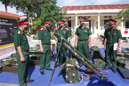 Cục Quân huấn kiểm tra công tác chuẩn bị huấn luyện tại Sư đoàn 9