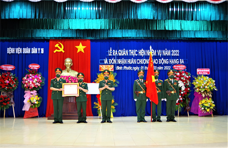 Bệnh viện Quân dân y 16 đón nhận Huân chương Lao động hạng Ba