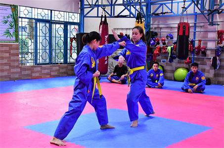 Những cô gái “vàng” của võ thuật Quân khu 7