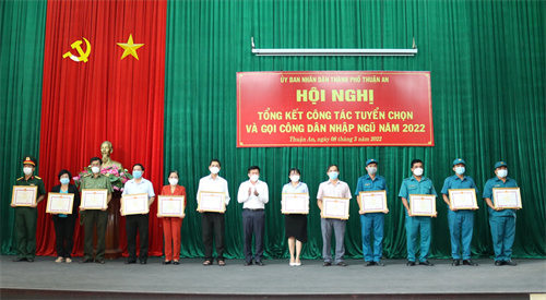 Thành phố Thuận An, tỉnh Bình Dương tổng kết công tác tuyển chọn gọi công dân nhập ngũ năm 2022
