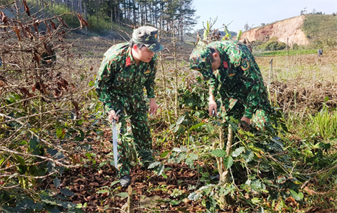 Công tác dân vận của LLVT huyện Lạc Dương