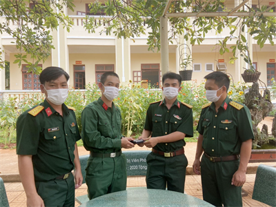 Chiến sĩ không tham của rơi