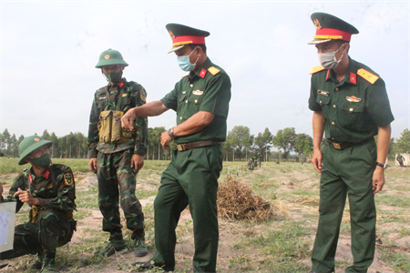 Bộ CHQS tỉnh Tây Ninh kiểm tra huấn luyện chiến sĩ mới